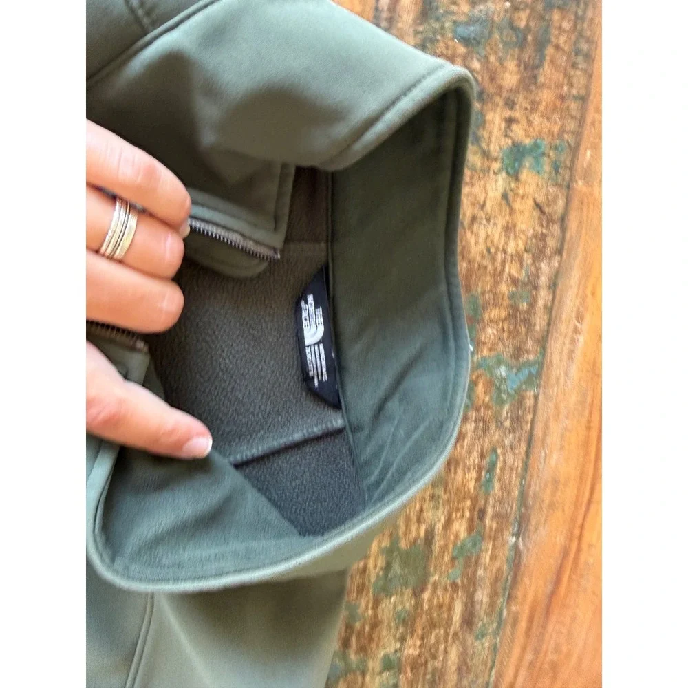 Mens 2XL the Northface Windwall Vest. Green.